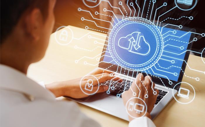 cloud computing map of capabilities at the hands of an expert and PC